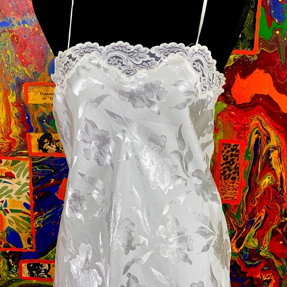 Newlywed lingerie! - Picture 1 of 5